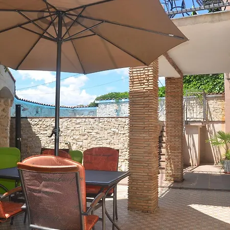 Feriehus Geraeumige Duplexwohnung Mit Terrasse Und Pool *