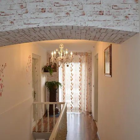 Geraeumige Duplexwohnung Mit Terrasse Und Pool *