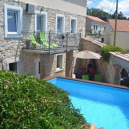 Nyaraló Geraeumige Duplexwohnung Mit Terrasse Und Pool Crikvenica