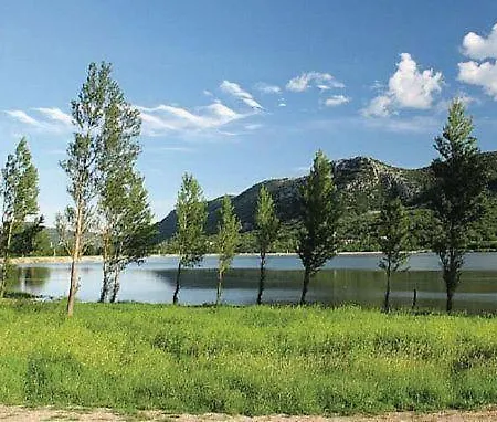 Nyaraló Geraeumige Duplexwohnung Mit Terrasse Und Pool *