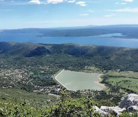Nyaraló Geraeumige Duplexwohnung Mit Terrasse Und Pool Crikvenica