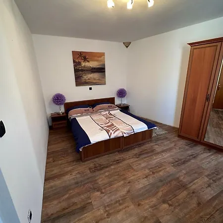Geraeumige Duplexwohnung Mit Terrasse Und Pool Nyaraló Crikvenica