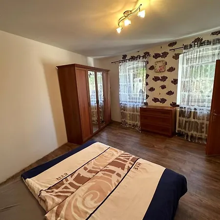 Geraeumige Duplexwohnung Mit Terrasse Und Pool Nyaraló