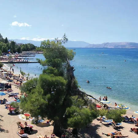 Geraeumige Duplexwohnung Mit Terrasse Und Pool * Crikvenica