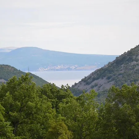 Nyaraló Geraeumige Duplexwohnung Mit Terrasse Und Pool Crikvenica